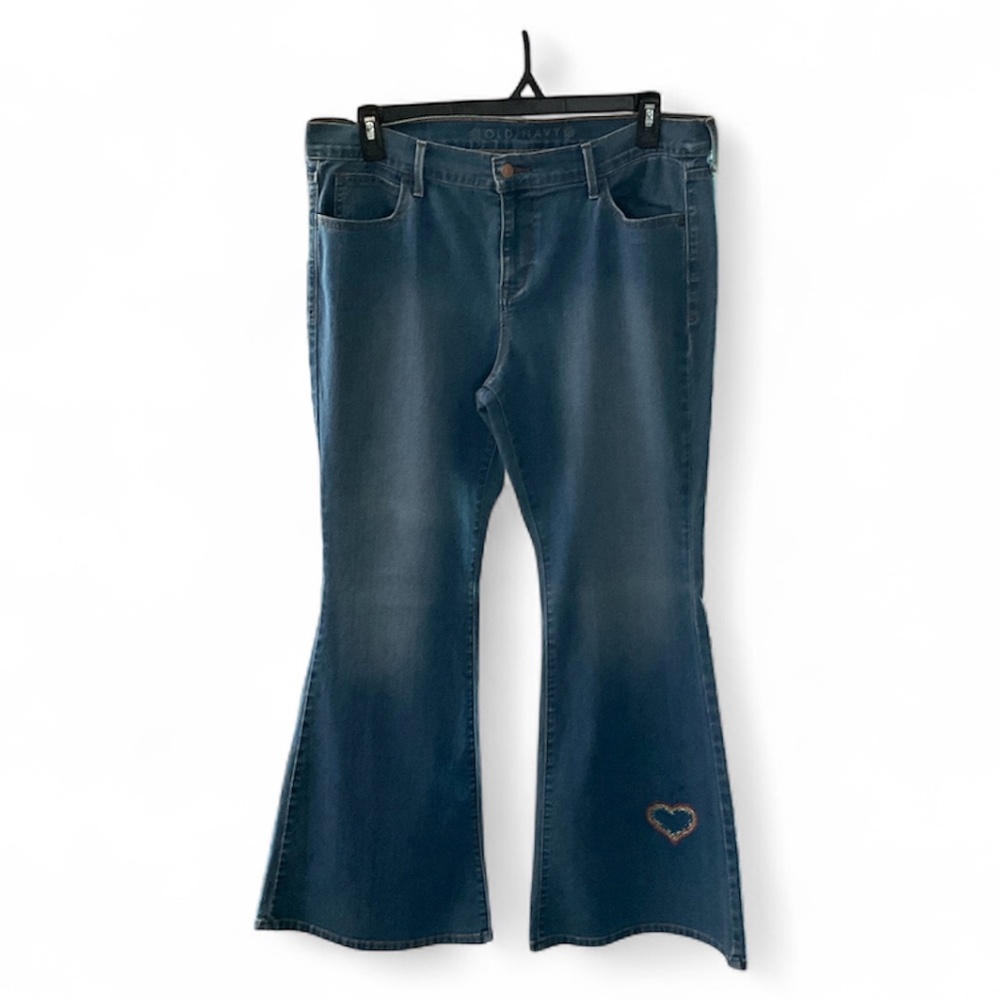 Old Navy Jeans Women’s (or Juniors) Blue Denim with Embroidered Heart Y2K - Picture 2 of 13